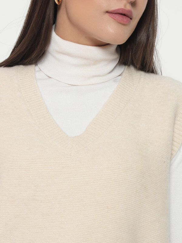 Women Biege Knitted Top - Image 5